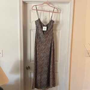 Elegant Leopard Print Midi Dress